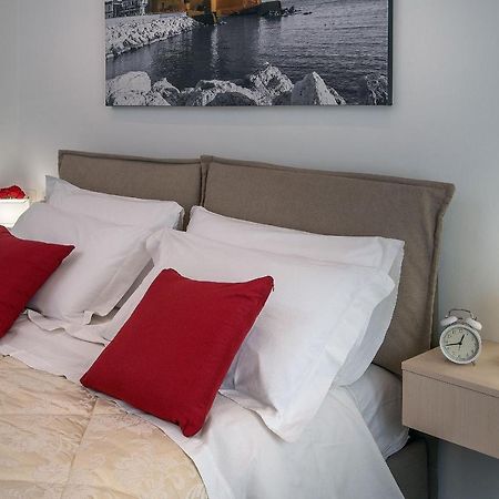 La Preziosa Apartment Неаполь Экстерьер фото